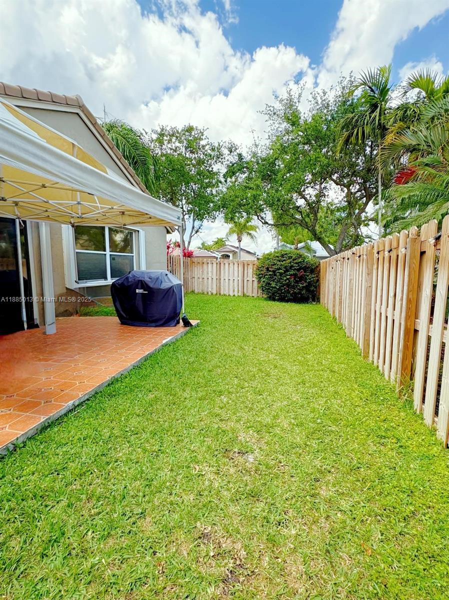 SAPPHIRE SHORES-SAPPHIRE - Residential Lease