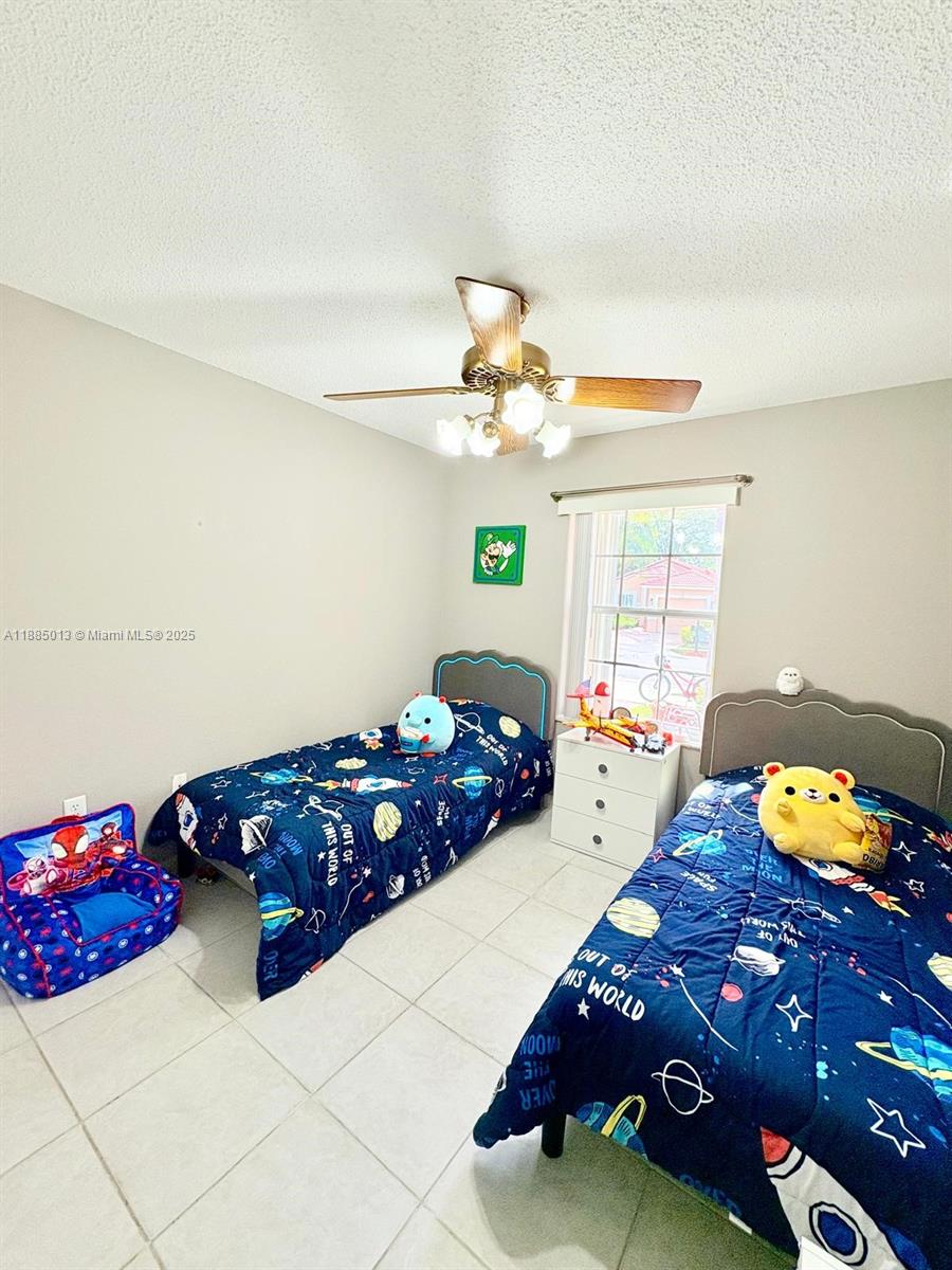 SAPPHIRE SHORES-SAPPHIRE - Residential Lease