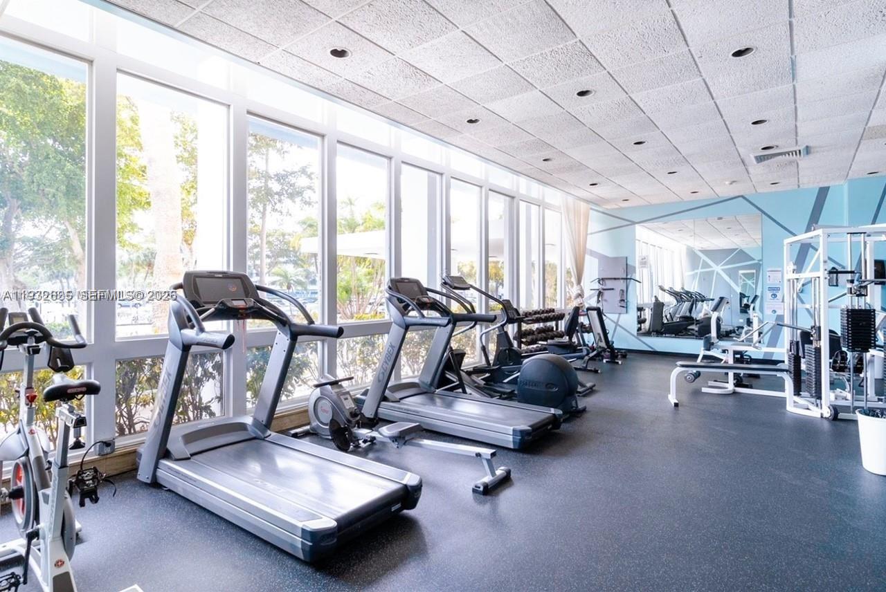 PARKVIEW POINT CONDO - Residential Lease