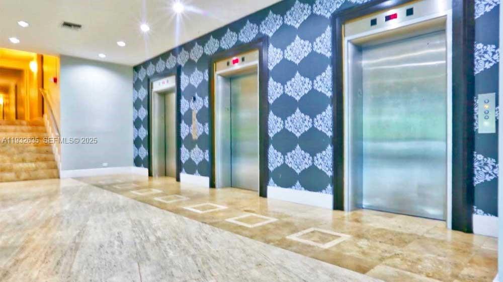 PARKVIEW POINT CONDO - Residential Lease