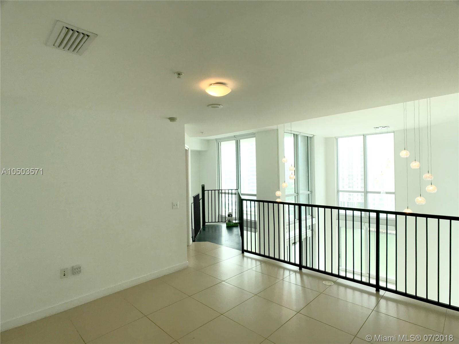 MET 1 CONDO - Residential Lease
