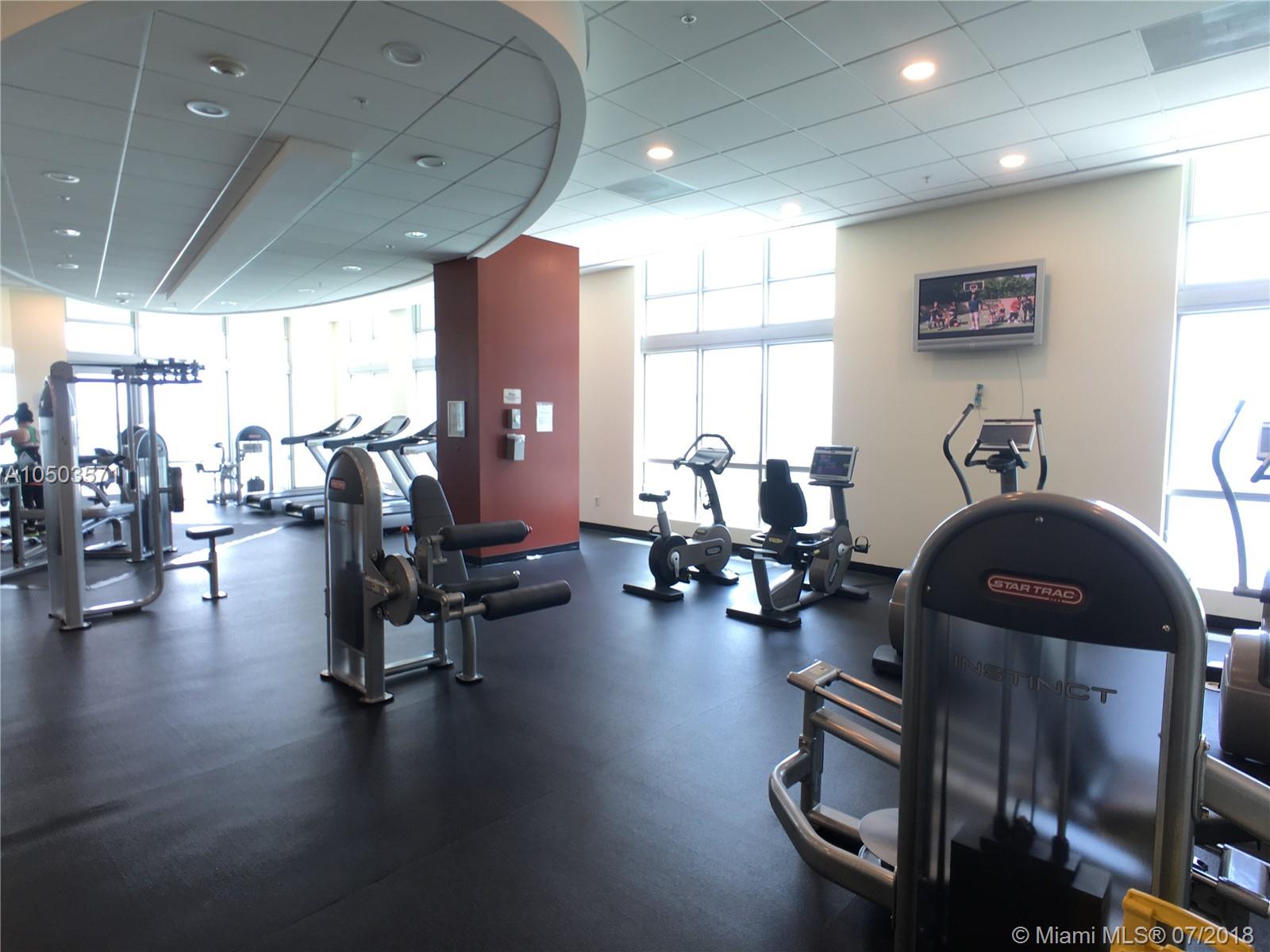 MET 1 CONDO - Residential Lease