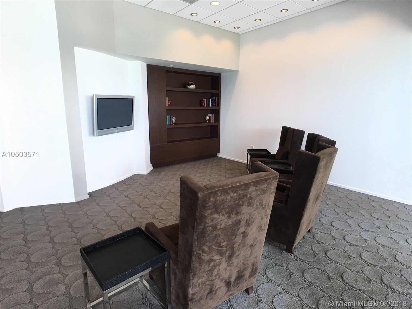 MET 1 CONDO - Residential Lease