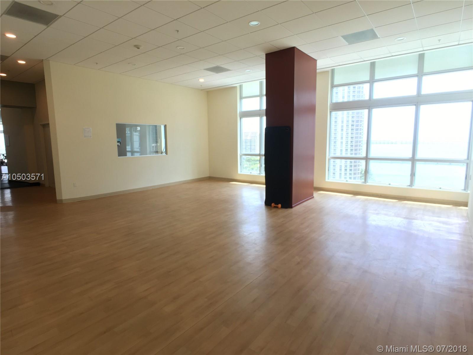 MET 1 CONDO - Residential Lease