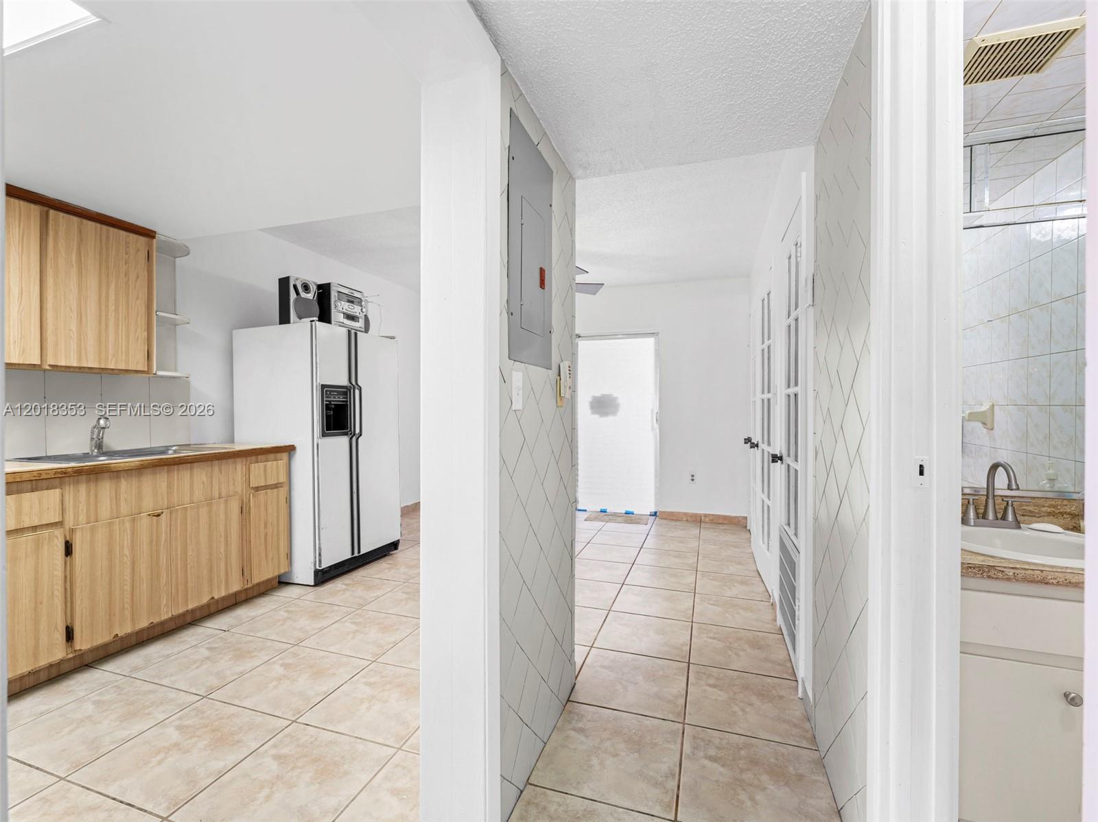 PARADISE VILLAS CONDO - Residential