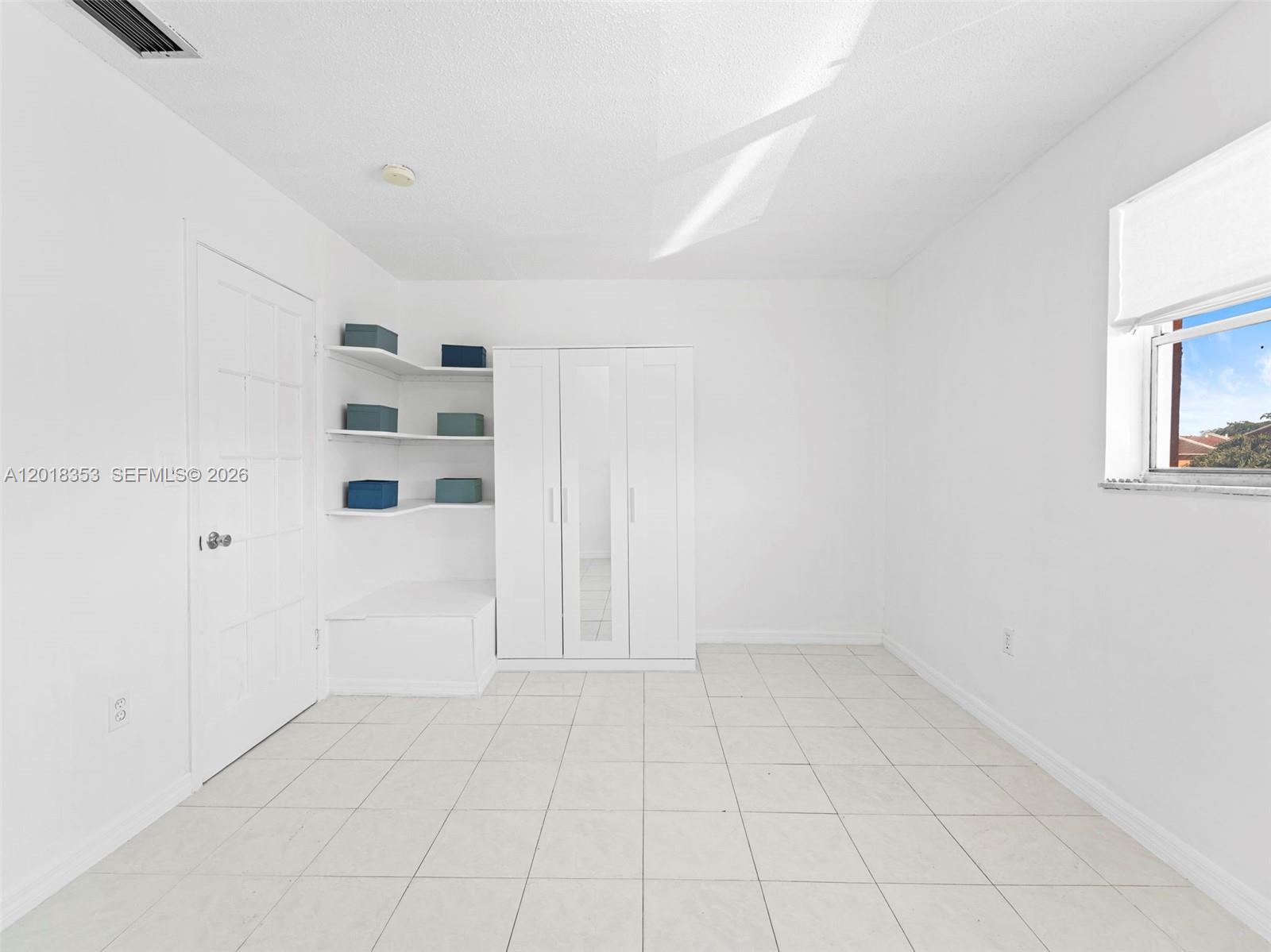 PARADISE VILLAS CONDO - Residential