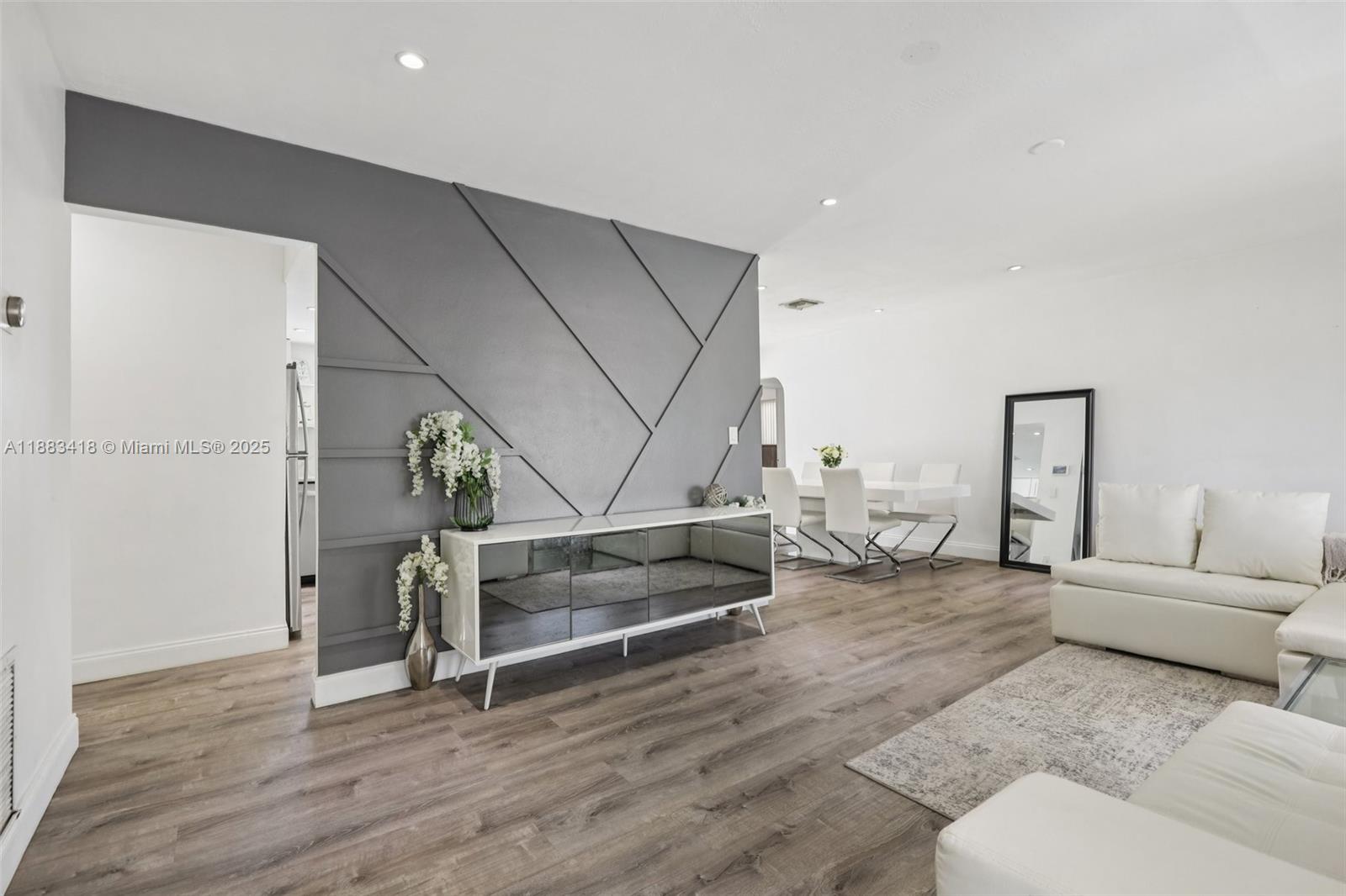 MIRAMAR SEC 14 - Residential