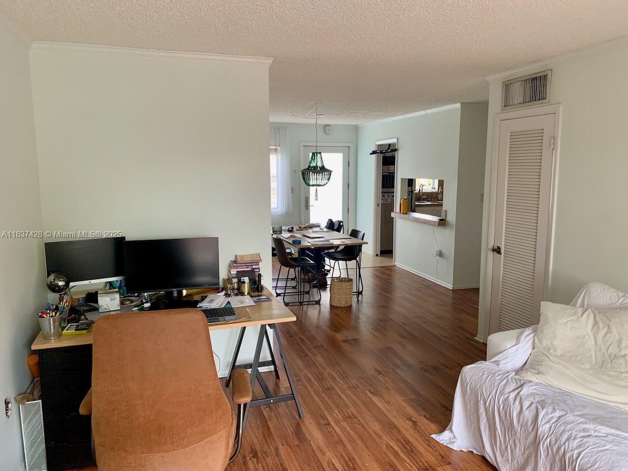 1519 Drexel Ave 401