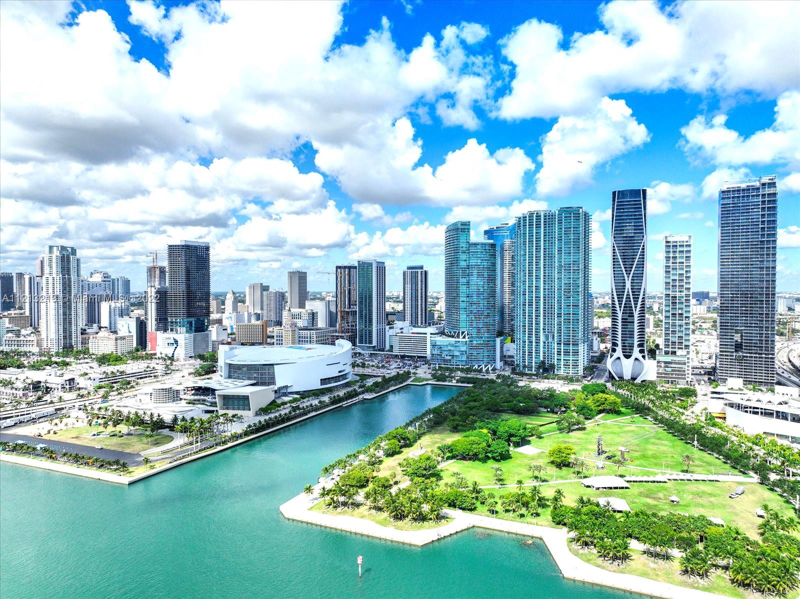 ONE THOUSAND MUSEUM CONDO - Residential