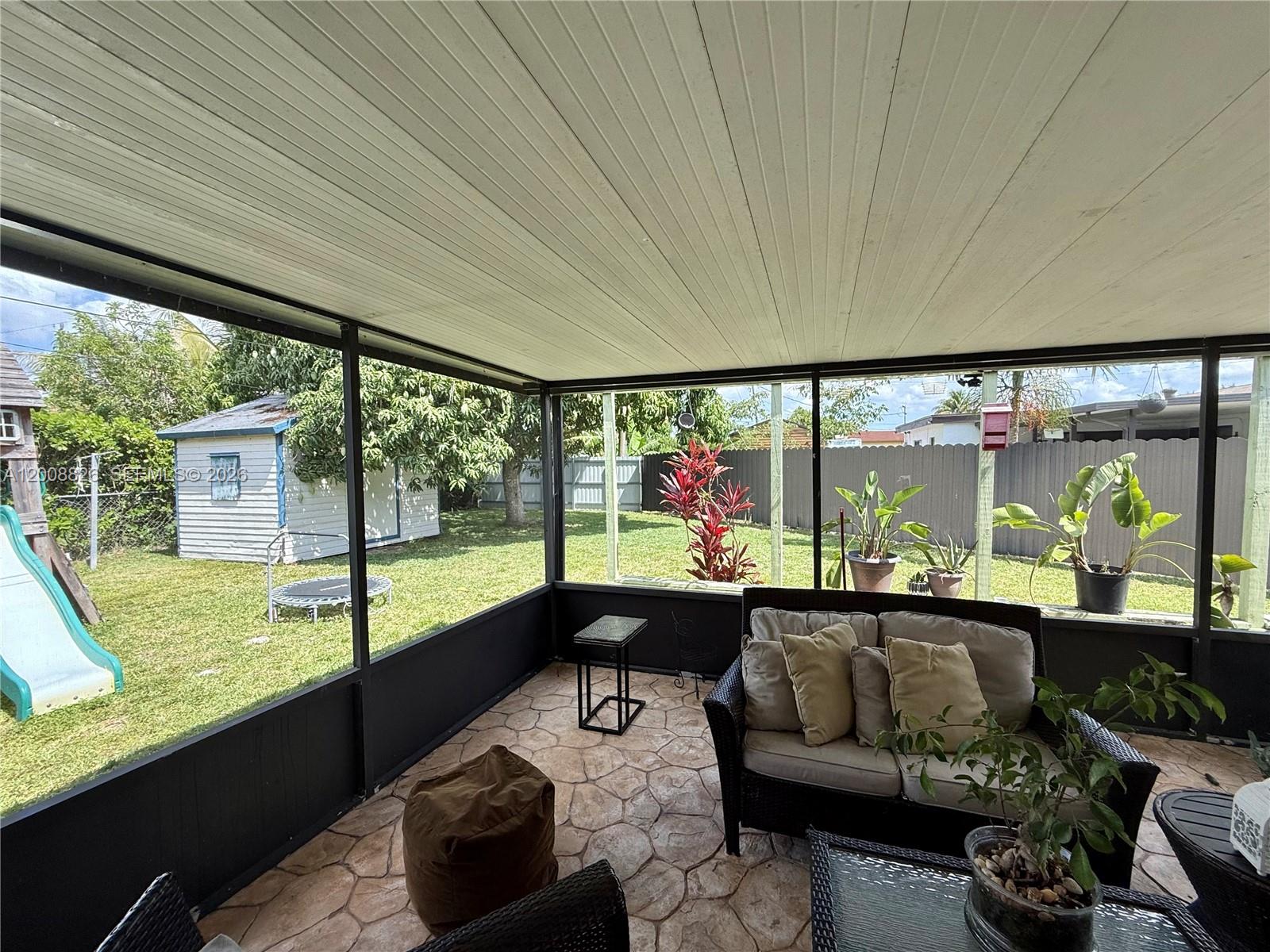 FAIRWAY PLAZA - Residential