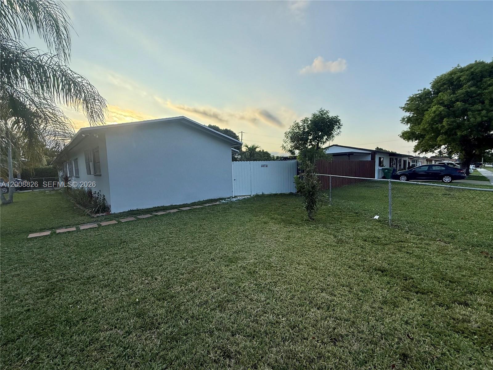 FAIRWAY PLAZA - Residential