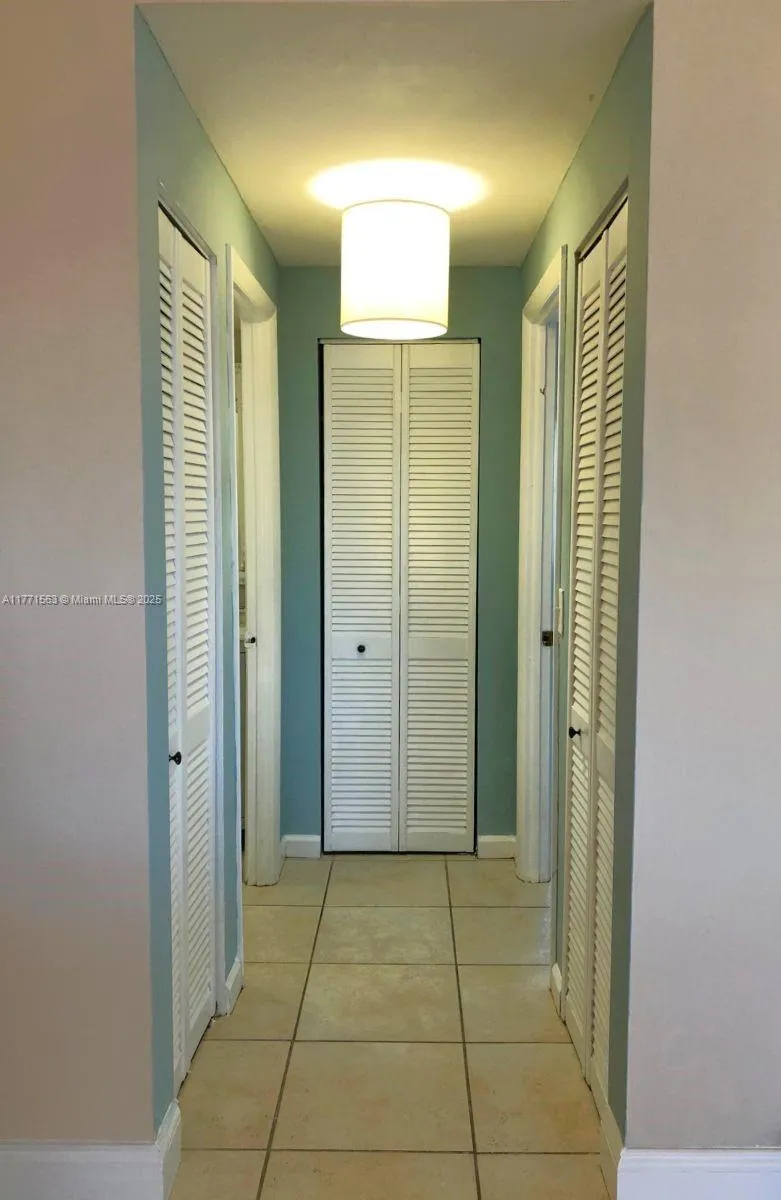 Miami Beach, Florida 33139, United States, 1 Bedroom Bedrooms, ,2 BathroomsBathrooms,Residential,Active,97759