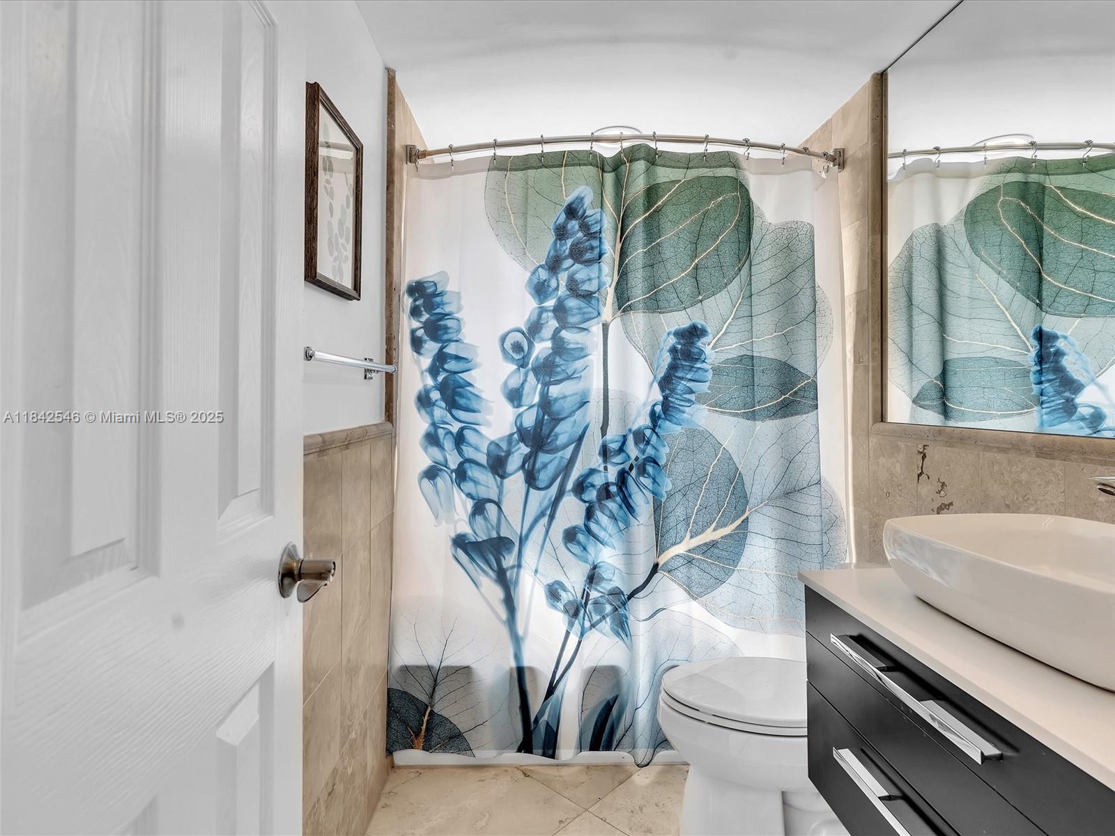 OCTAGON TOWERS I CONDO - Residential