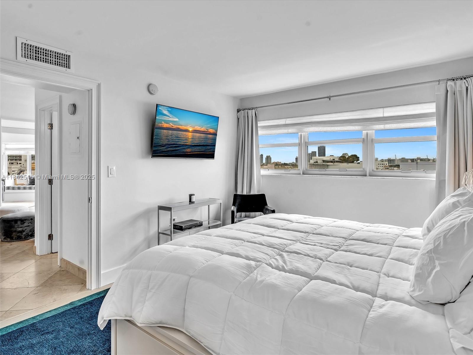 OCTAGON TOWERS I CONDO - Residential