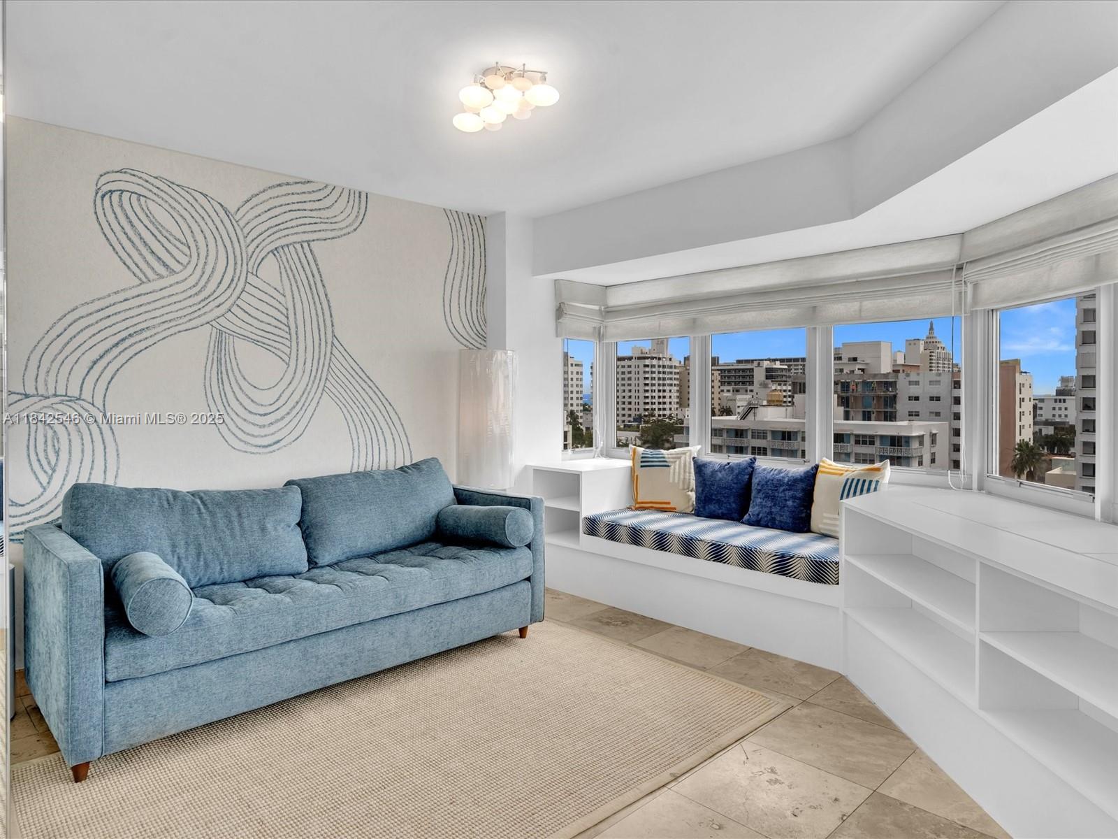 OCTAGON TOWERS I CONDO - Residential