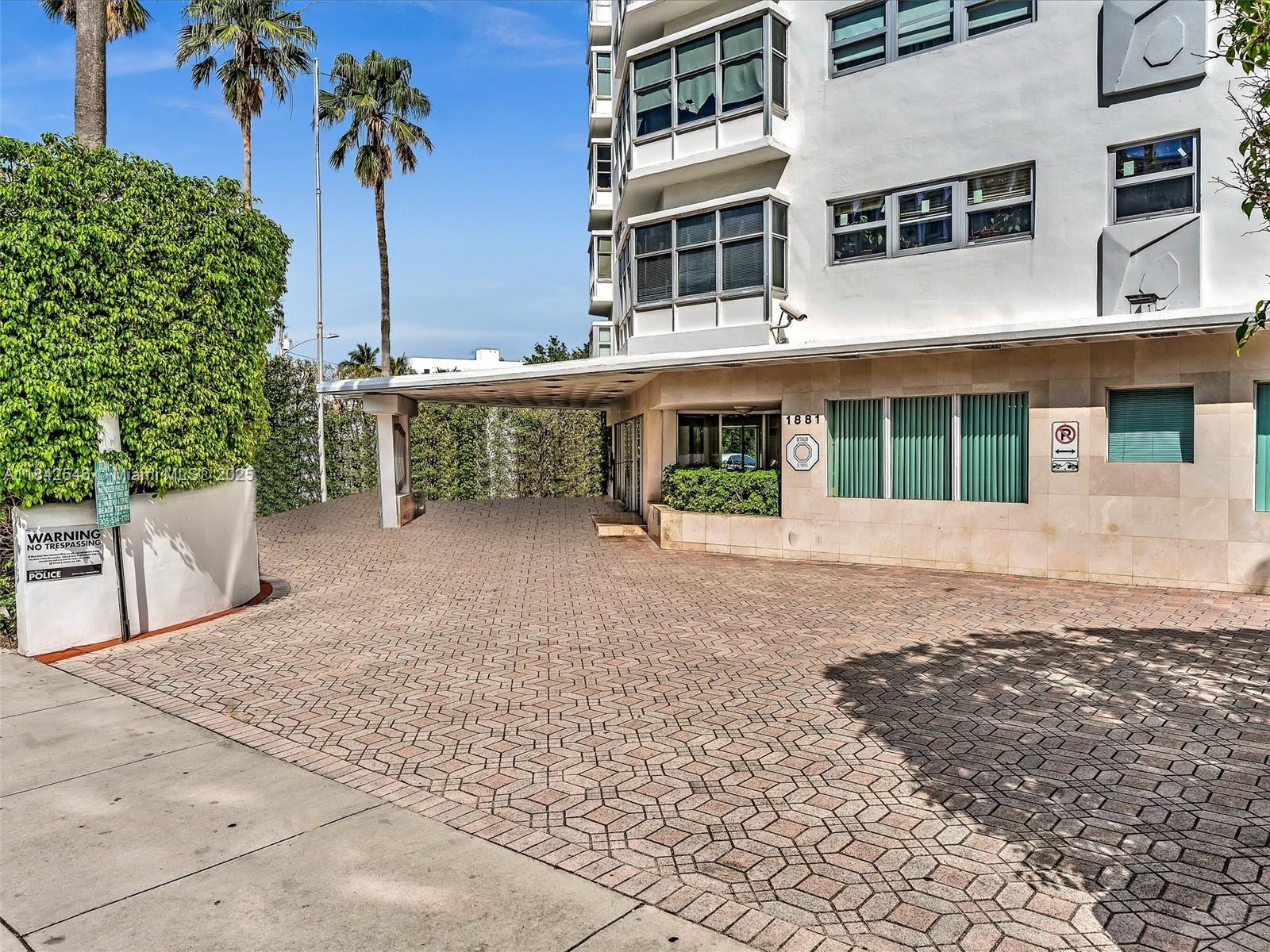 OCTAGON TOWERS I CONDO - Residential