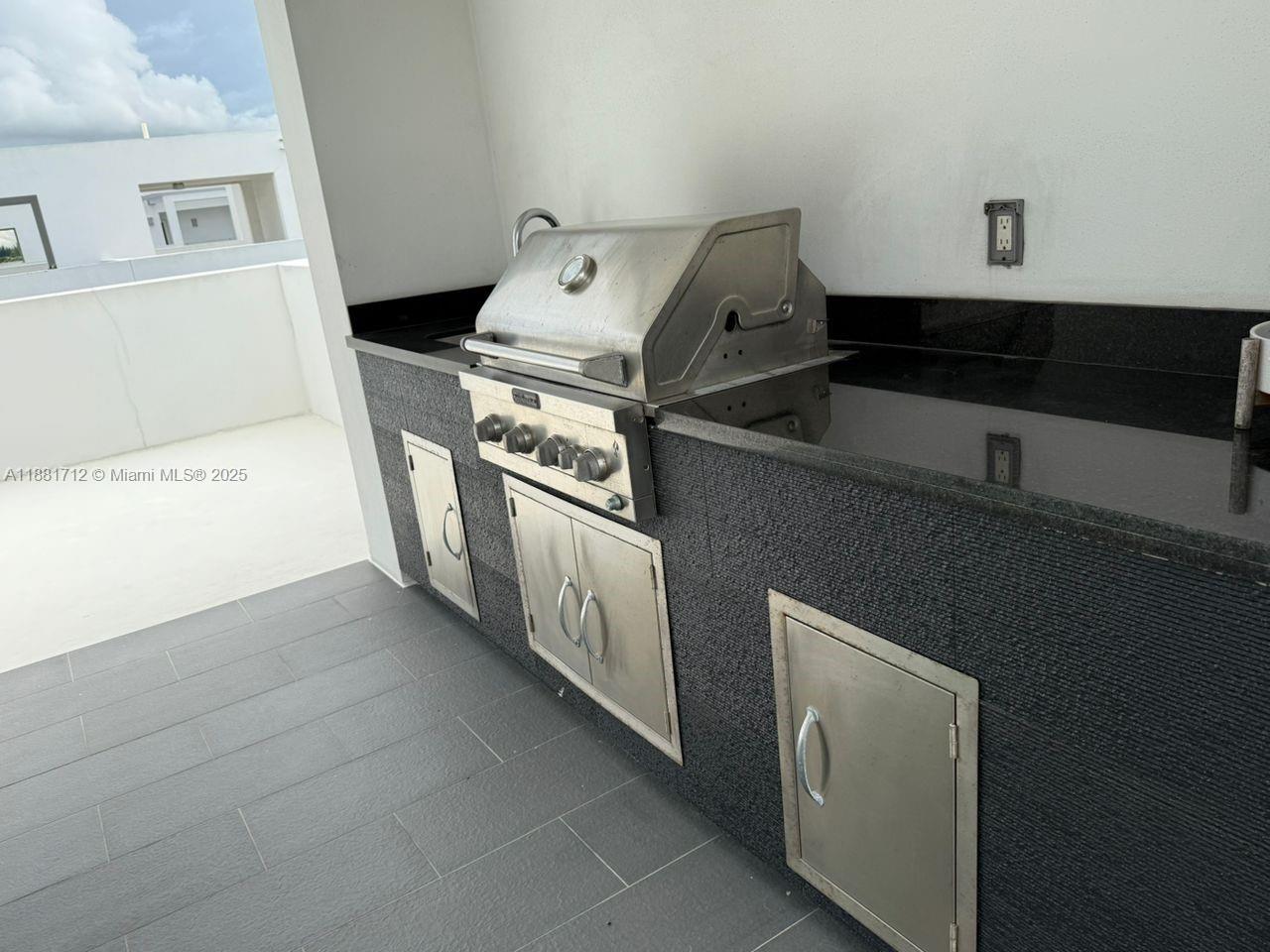 CONTEMPO TOWNHOMES - Residential