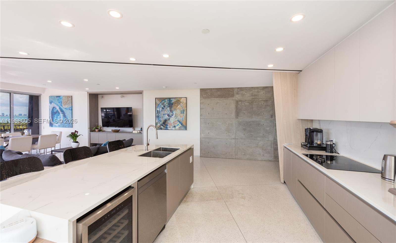 THE EMERALDBAY @ KEY COLO - Residential Lease