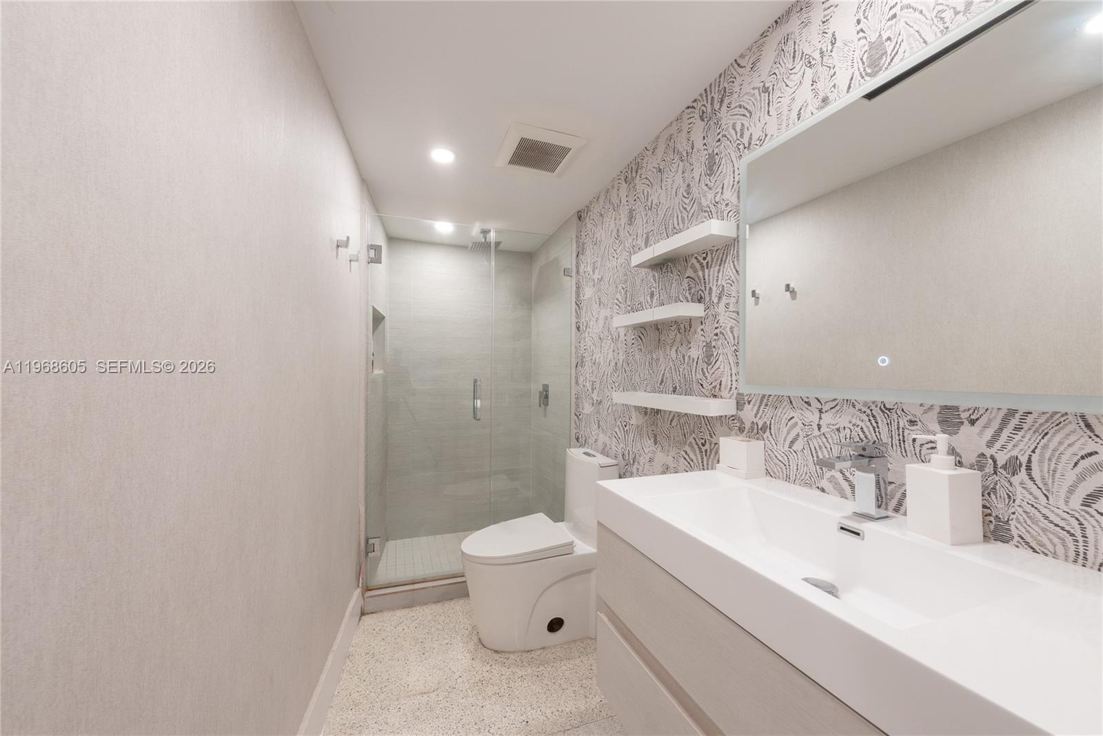 THE EMERALDBAY @ KEY COLO - Residential Lease