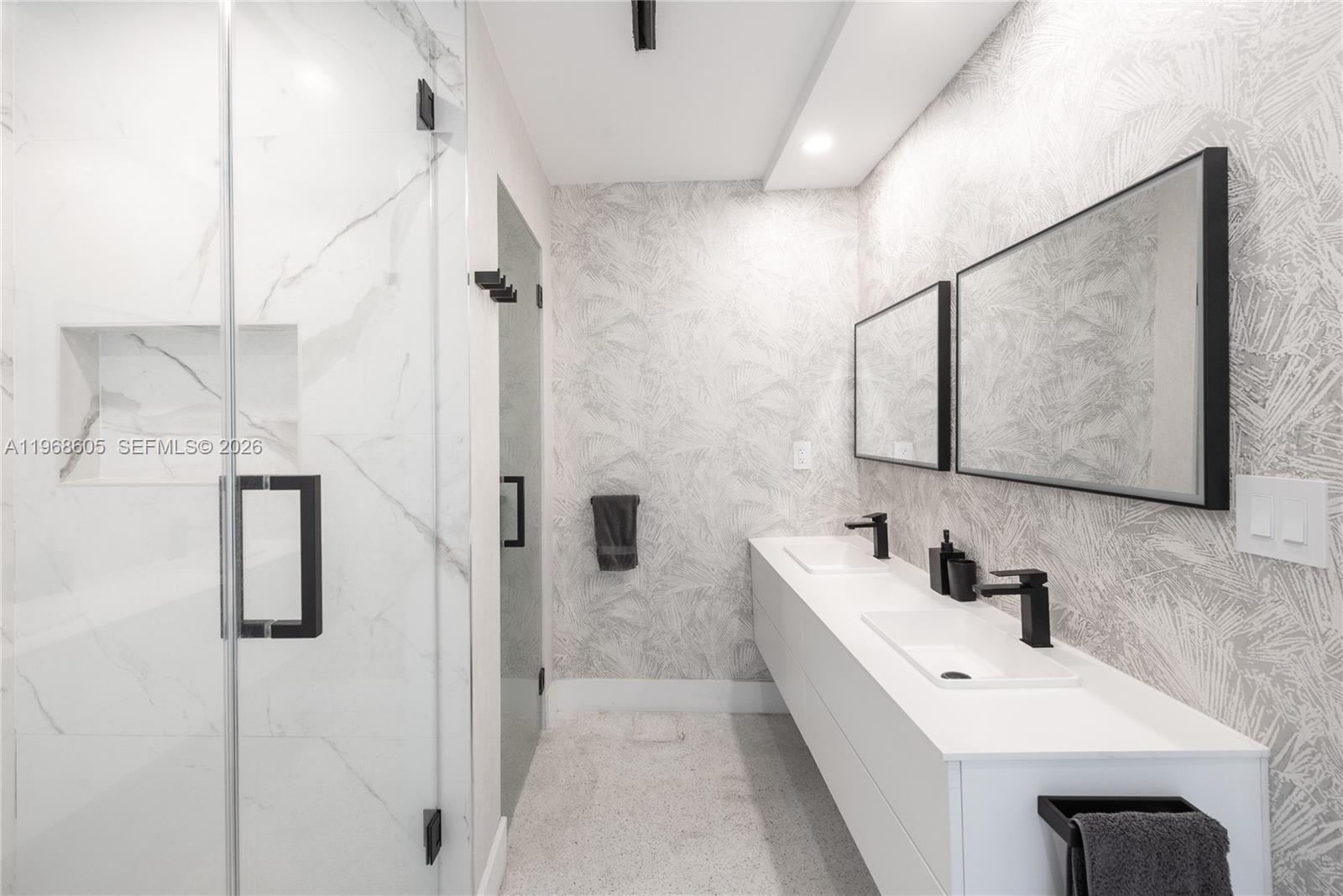 THE EMERALDBAY @ KEY COLO - Residential Lease