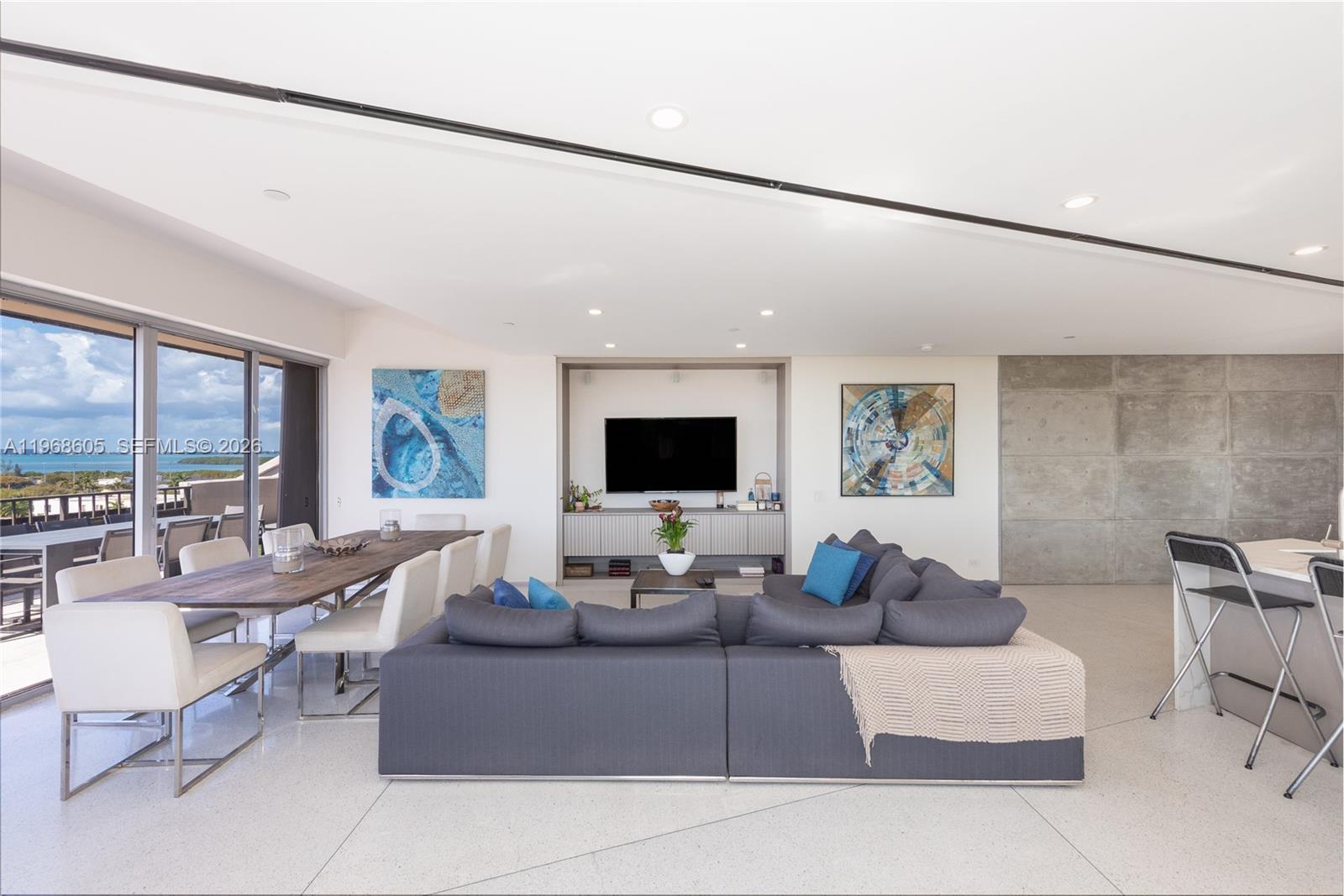 THE EMERALDBAY @ KEY COLO - Residential Lease