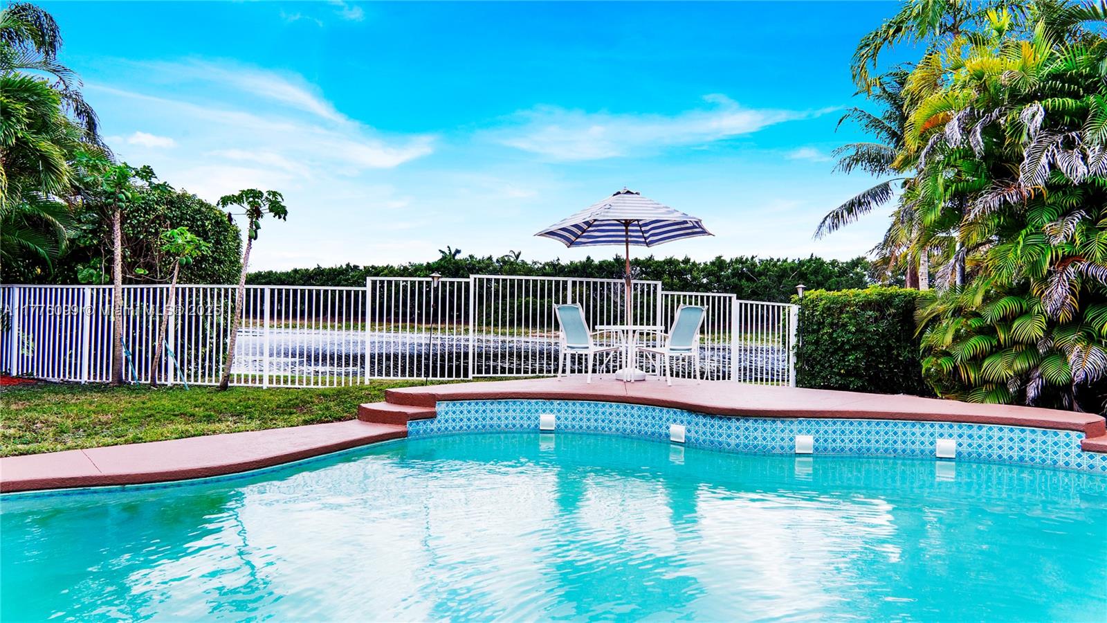 search properties 2 773 Tanglewood Cir