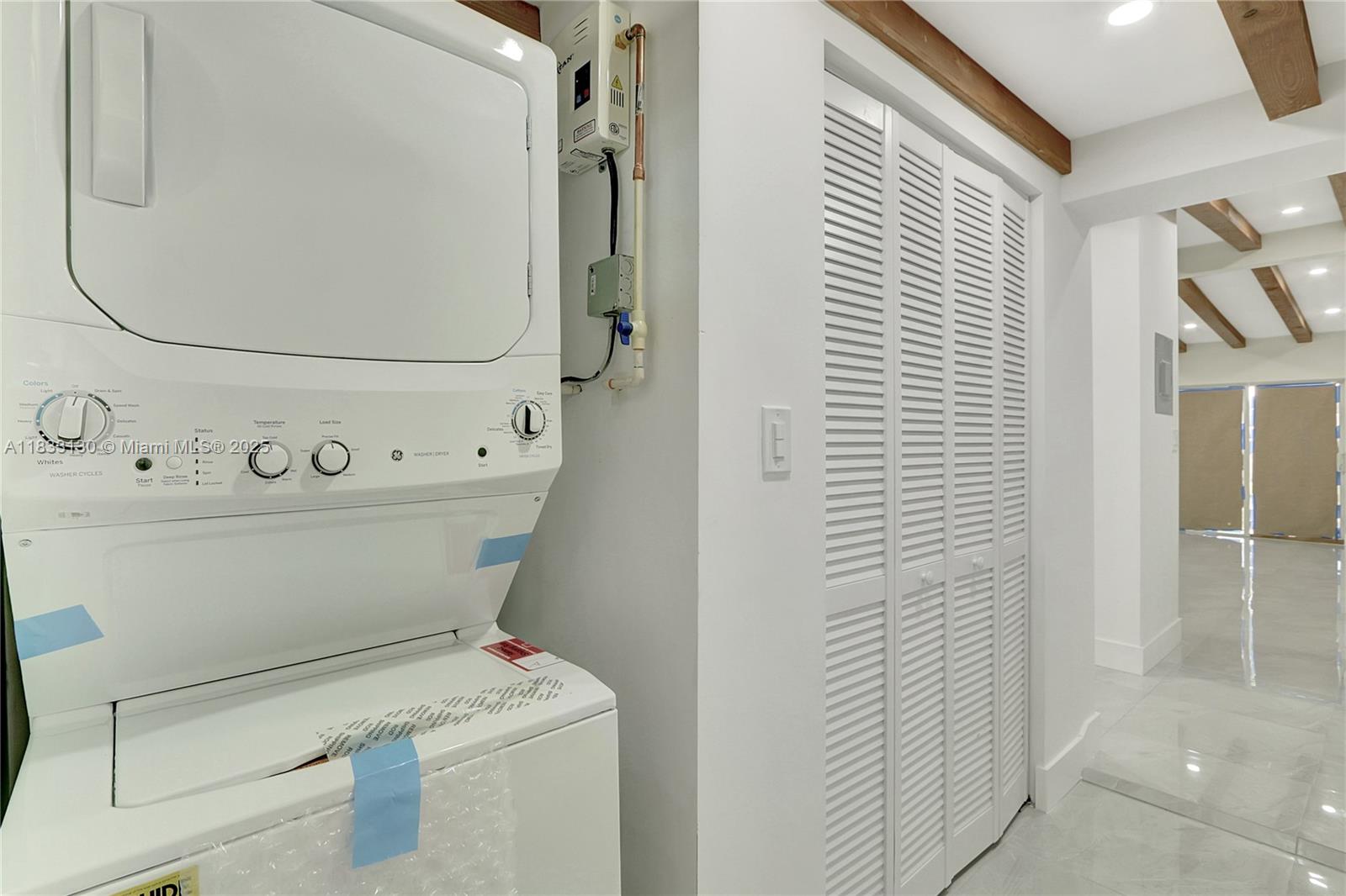 NORTH WEST LAUDERDALE - Residential