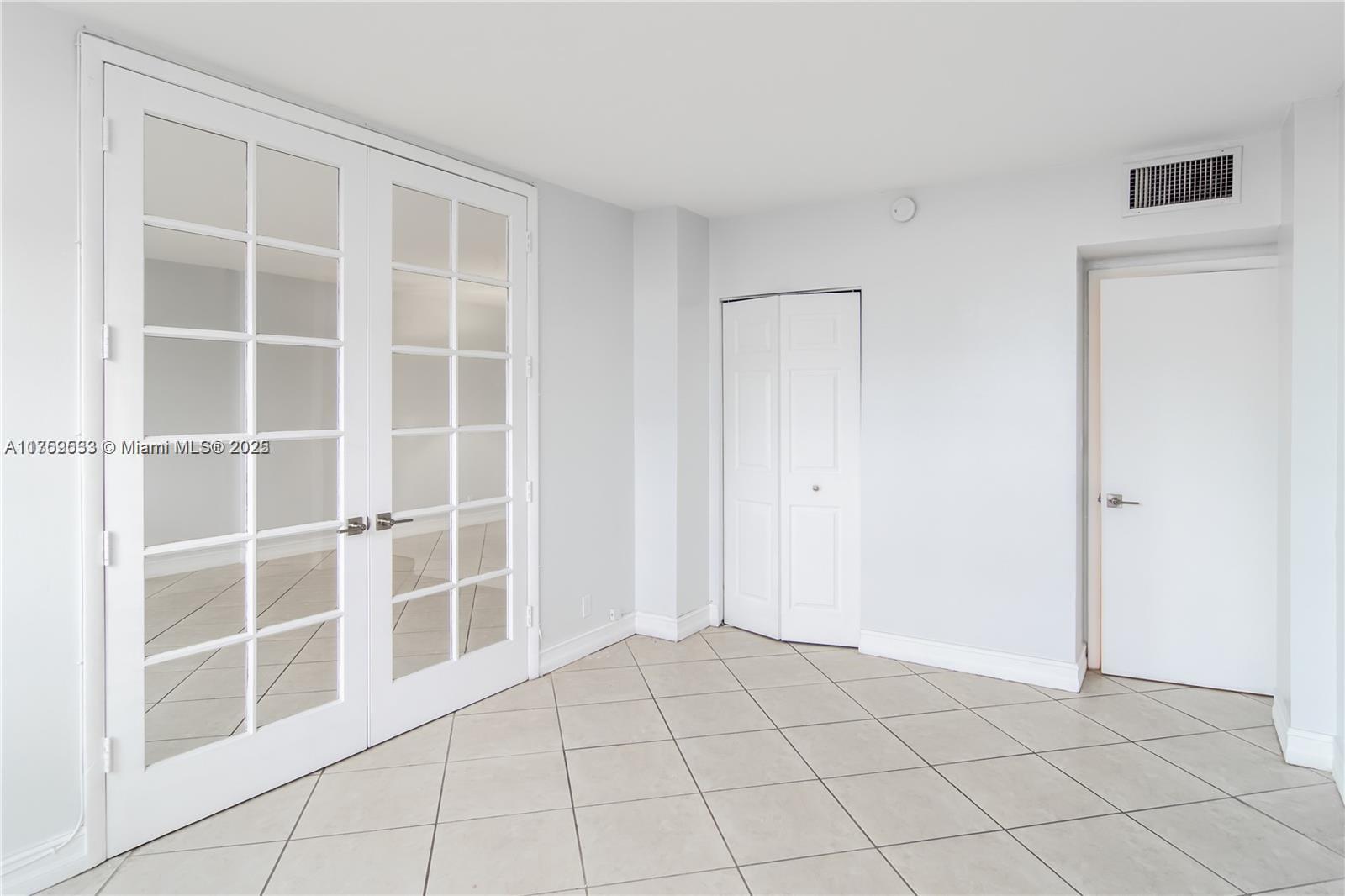 ISLAND PLACE AT NORTH BAY - Residential