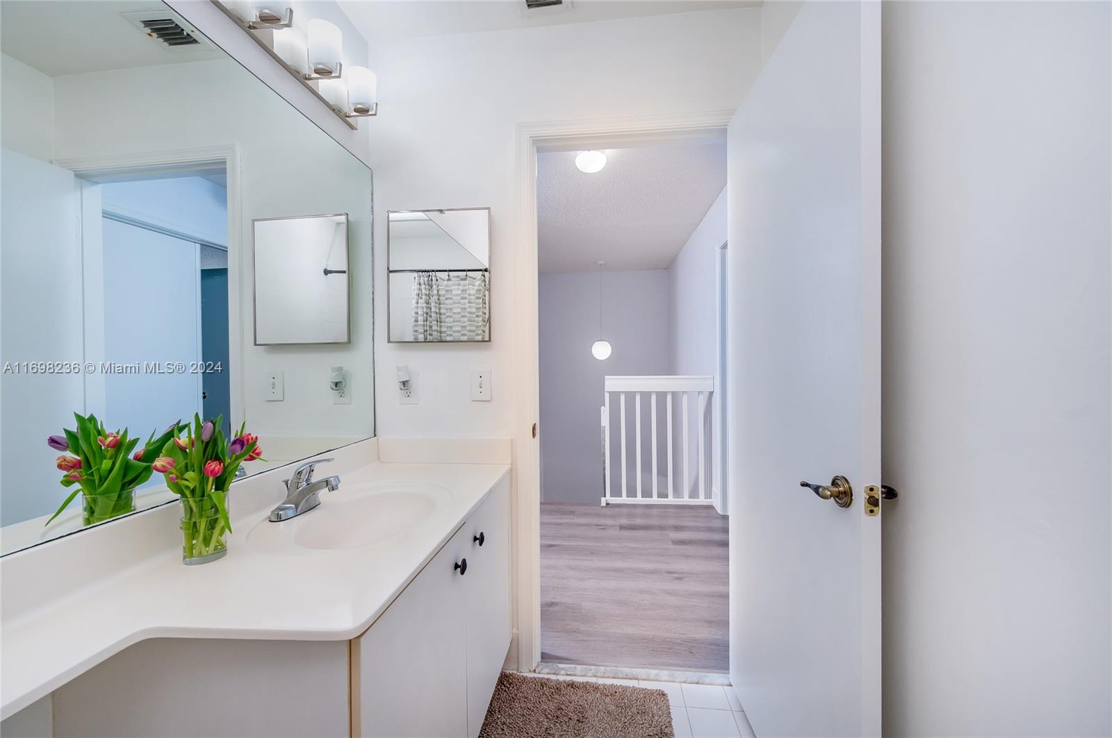 PEMBROKE SHORES - Residential