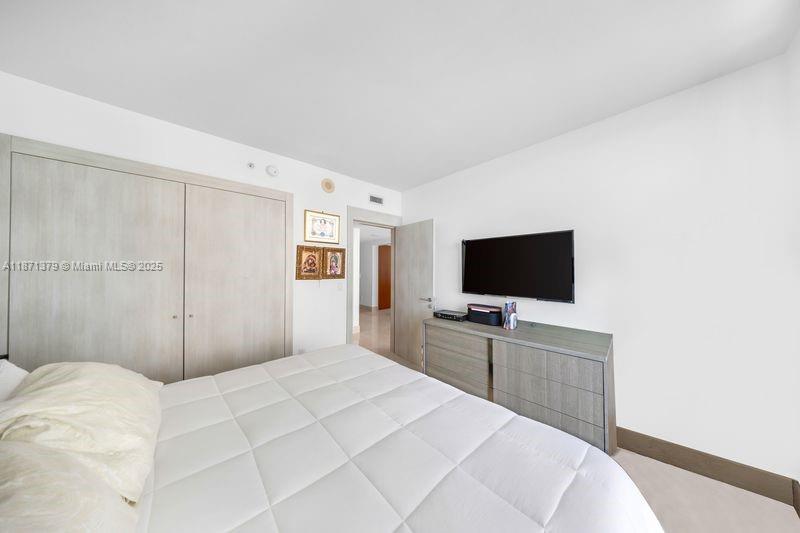 JADE RESIDENCES AT BRICKE - Residential