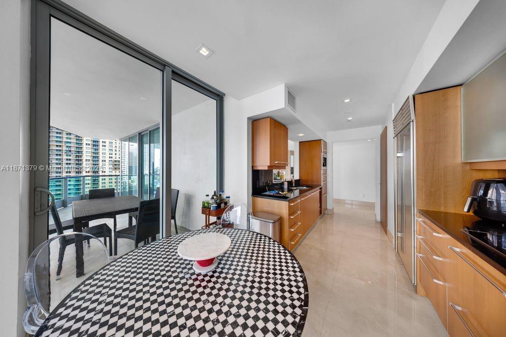 JADE RESIDENCES AT BRICKE - Residential