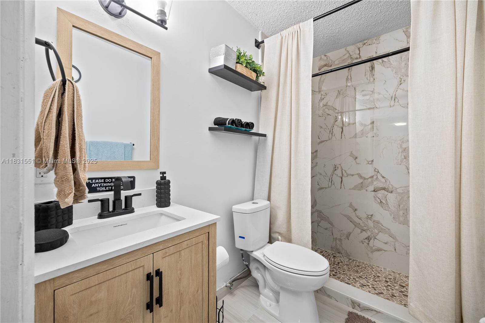 1ST ADDN TO PINEWOOD PARK - Residential Lease