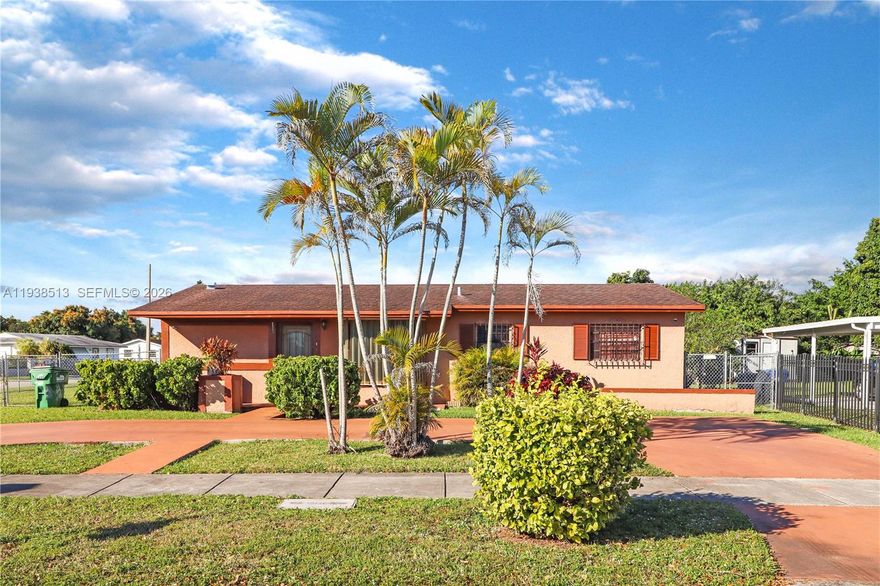 Bring your vision to this spacious Richmond Heights home and make it your own! Situated on a desirable corner lot with a welcoming circular driveway, this property offers excellent bones and a flowing layout, ready for updates. While currently featuring wood laminate in the living areas and tile elsewhere, the home offers a blank canvas for modern enhancements. The large screened patio provides a solid foundation for creating an incredible outdoor entertaining space. This is a fantastic opportunity to build equity and design a home tailored to your exact tastes in a great neighborhood.