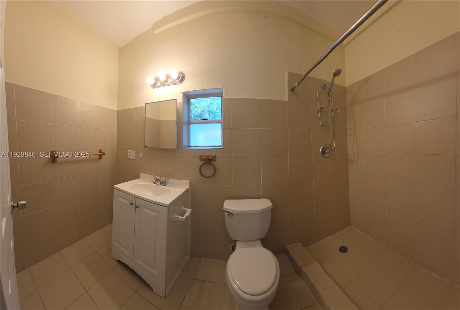 BISCAYNE VILLAGE HEIGHTS - Residential Lease