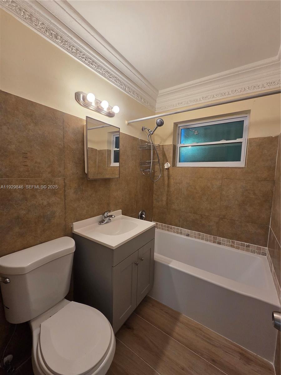 BISCAYNE VILLAGE HEIGHTS - Residential Lease