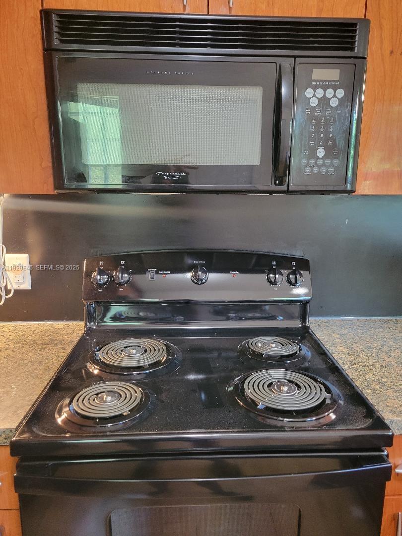 BISCAYNE VILLAGE HEIGHTS - Residential Lease