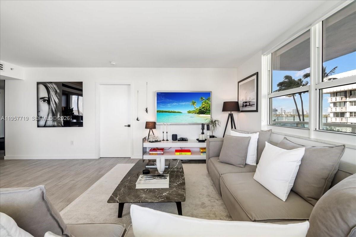 THE FLORIDIAN CONDO - Residential