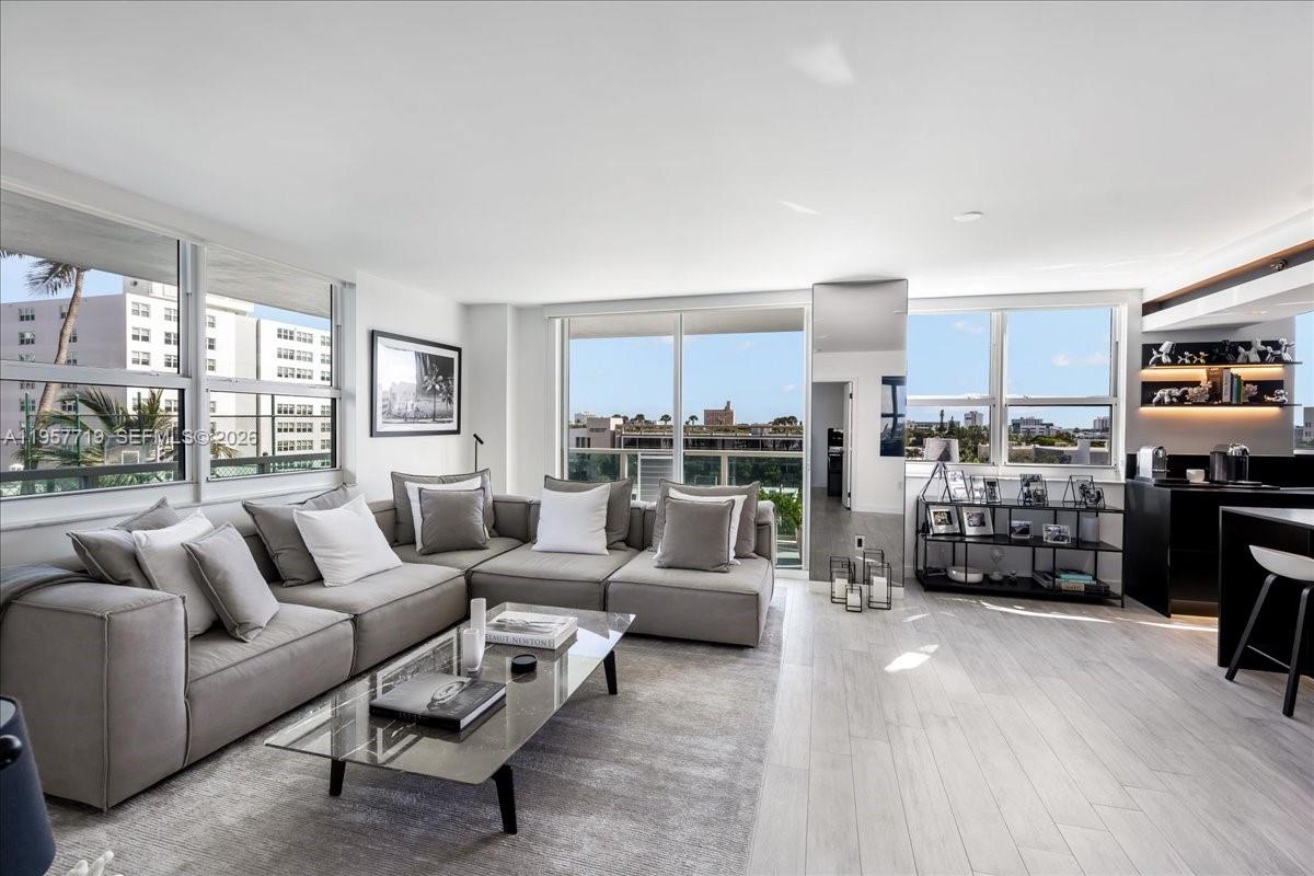 THE FLORIDIAN CONDO - Residential