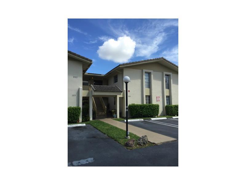 AMAZING PROPERTY, COMPLETELY REMODELED, NEW KITCHEN WITH HARDWOOD CABINETS AND GRANITE COUNTERTOP, STAINLESS STEEL APPLIANCES, BEAUTIFUL BATHROOMS, NEW FLOORS, IN THE HEART OF CORAL SPRINGS, WALKING DISTANCE TO SHOPPING, SCHOOLS AND RESTAURANTS, !!!!