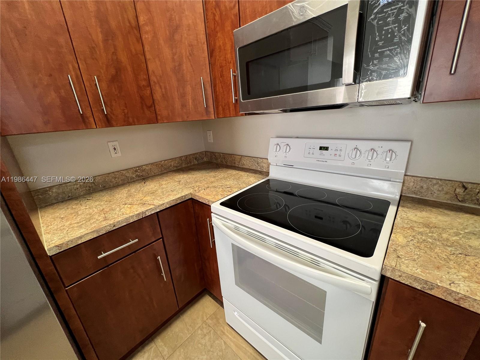 BRIGHTONS MEADOW TRACE - Residential Lease