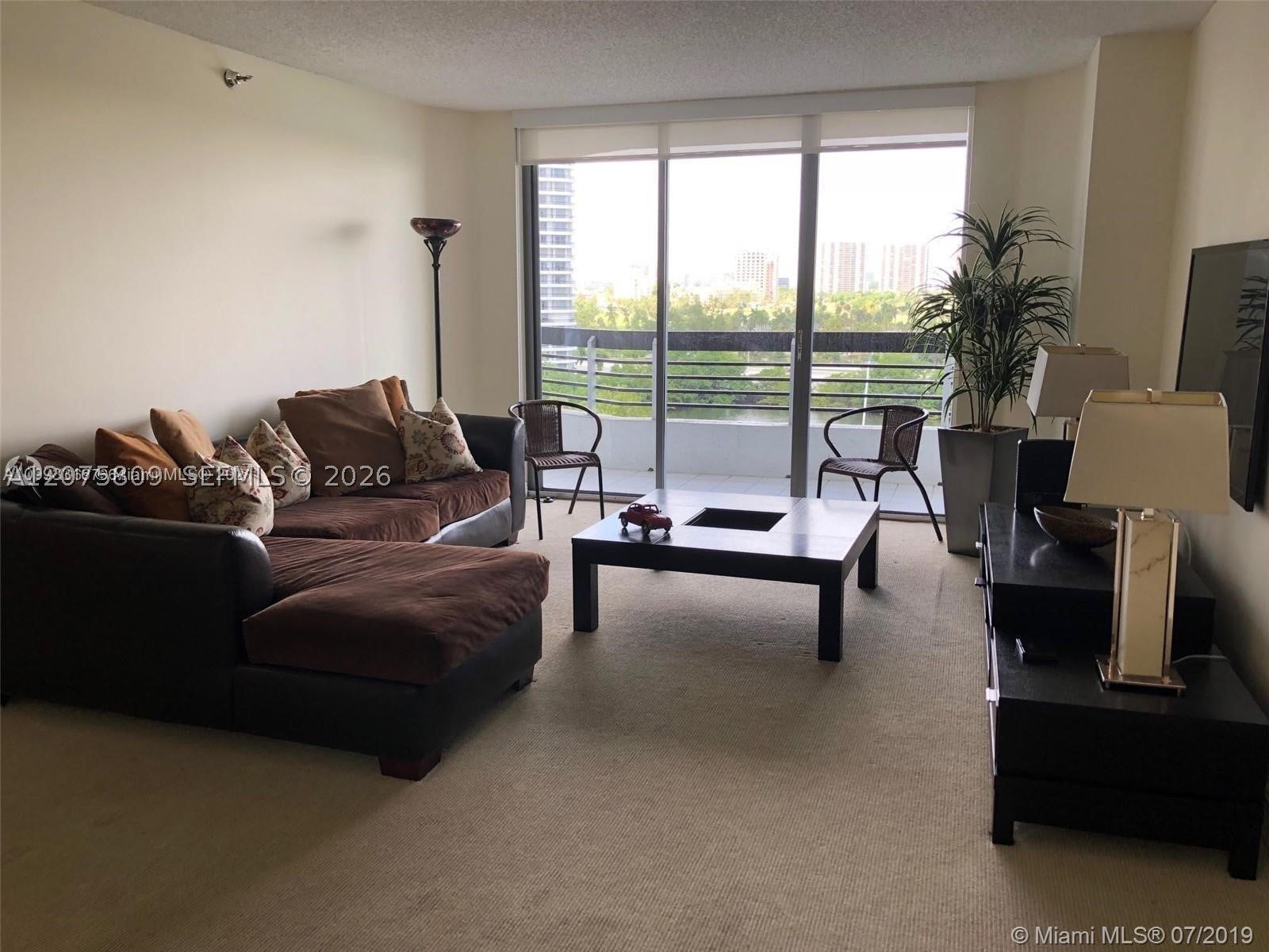 3530 Mystic Pointe Dr 1008