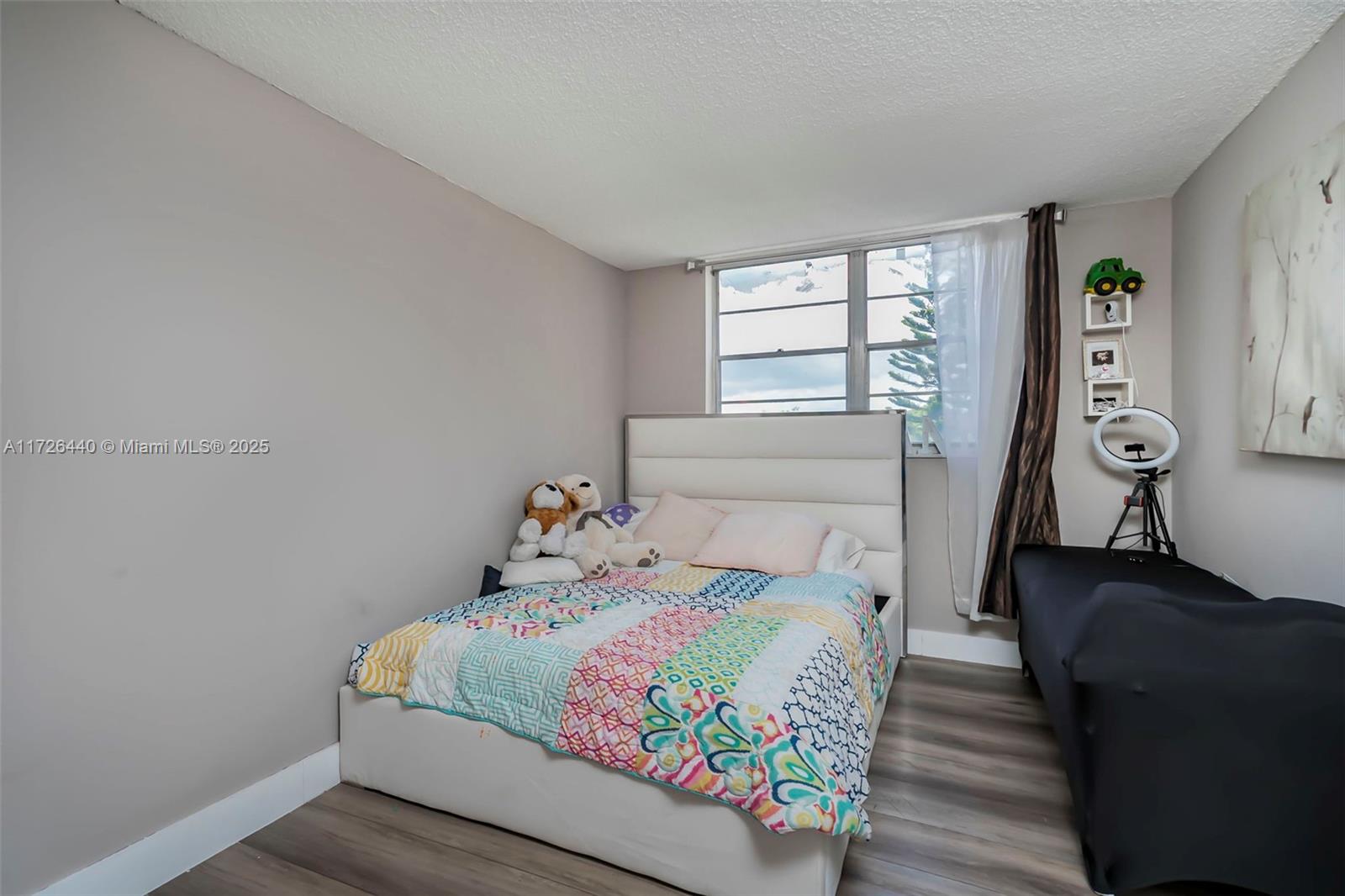 THREE HORIZONS EAST CONDO - Residential