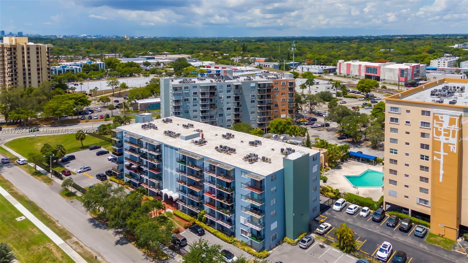 THREE HORIZONS EAST CONDO - Residential