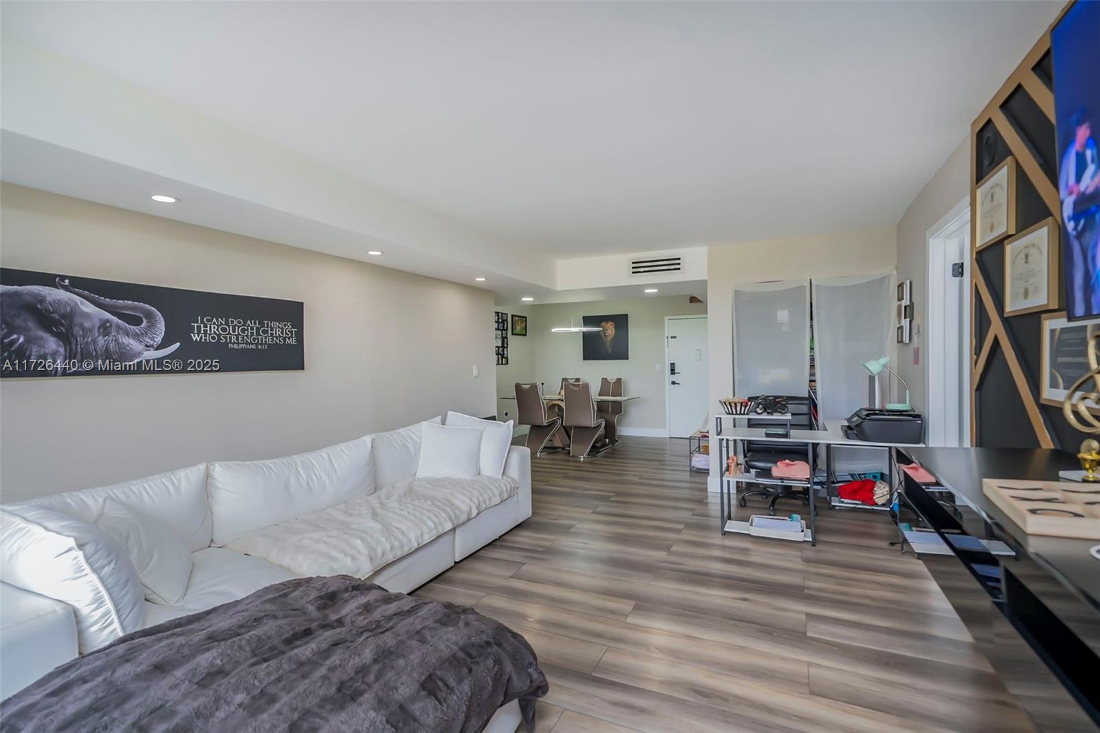 THREE HORIZONS EAST CONDO - Residential