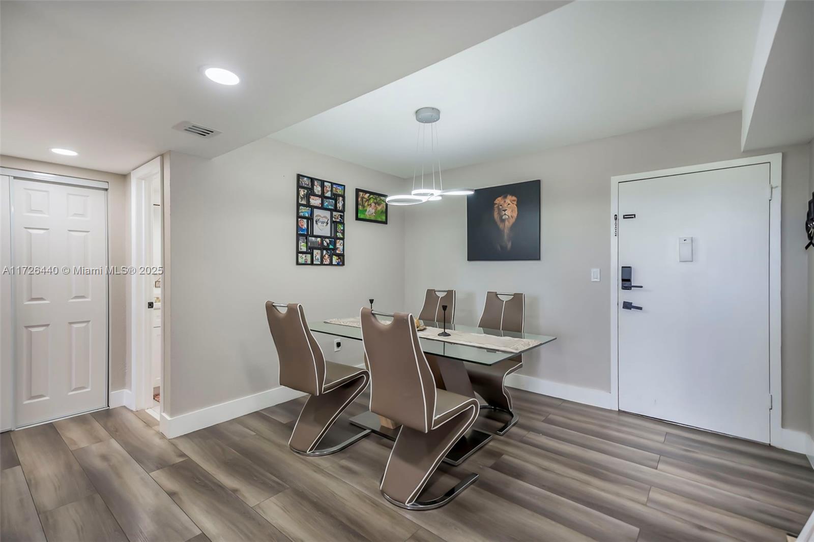 THREE HORIZONS EAST CONDO - Residential