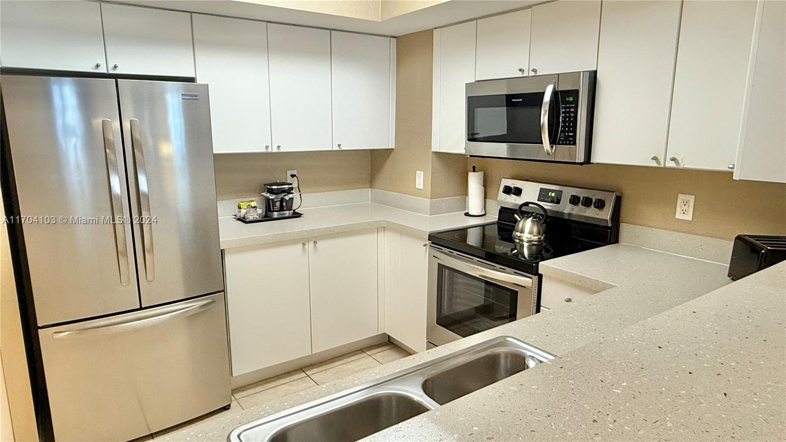 OCEAN POINT BEACH CLUB CO - Residential