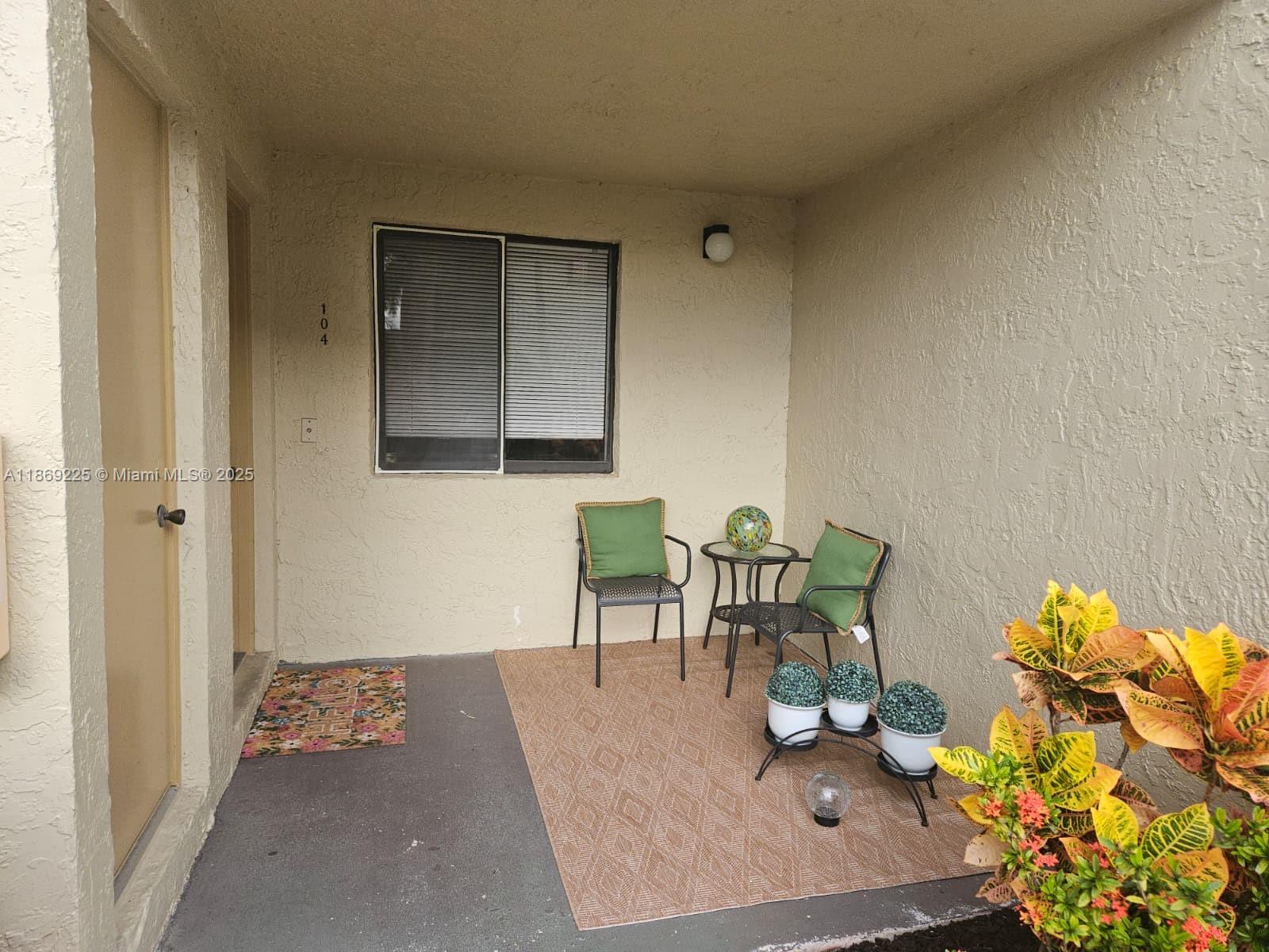 436 Lakeview Dr 104
