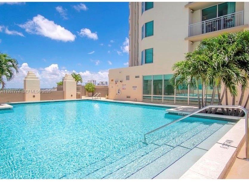 METROPOLIS II AT DADELAND - Residential