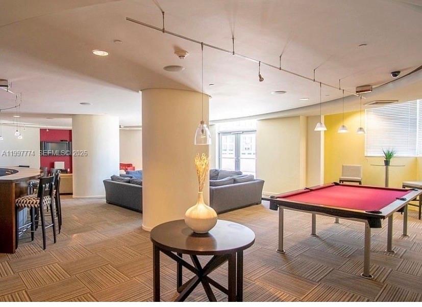 METROPOLIS II AT DADELAND - Residential