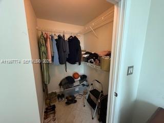 METROPOLIS II AT DADELAND - Residential